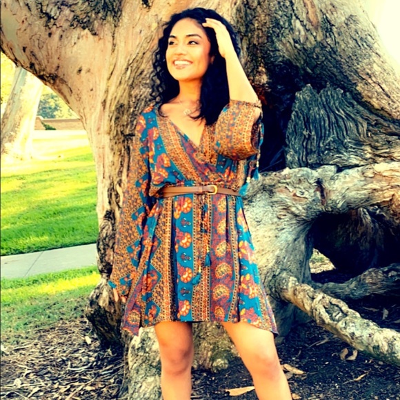 BOHO INSPIRED PRINT LONG SLEEVE MINI DRESS - Picture 1 of 8